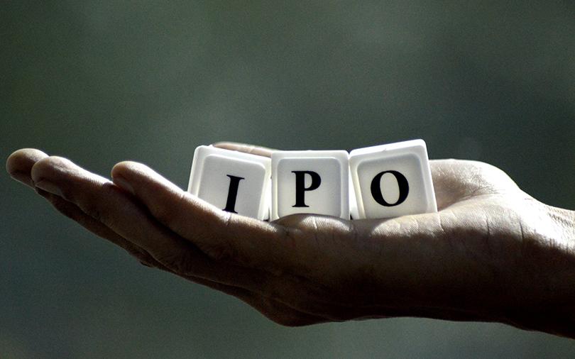 Cochin Shipyard soars 20% after flat trading debut