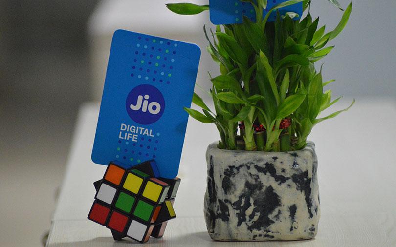 Reliance Jio to acquire RCom’s telecom towers, wireless assets