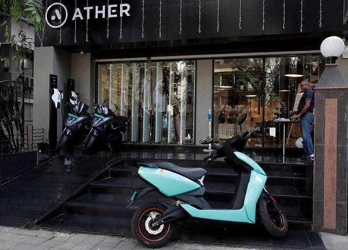 Ather Energy cuts IPO size; NIIF, GIC trim offer as Binny Bansal's 3State pulls out