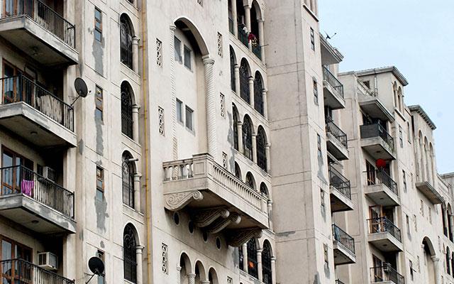 Lower-cost home sales jump as pricier properties find few takers
